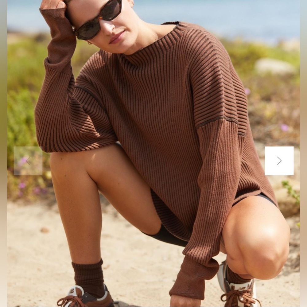 Varley Ribbed Crewneck Sweater in Brown
